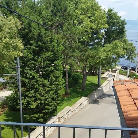 Apartment Palazzo Šare Vrbnik Esterno foto